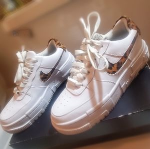 Womens Air Force 1 Pixel cheetah SZ6